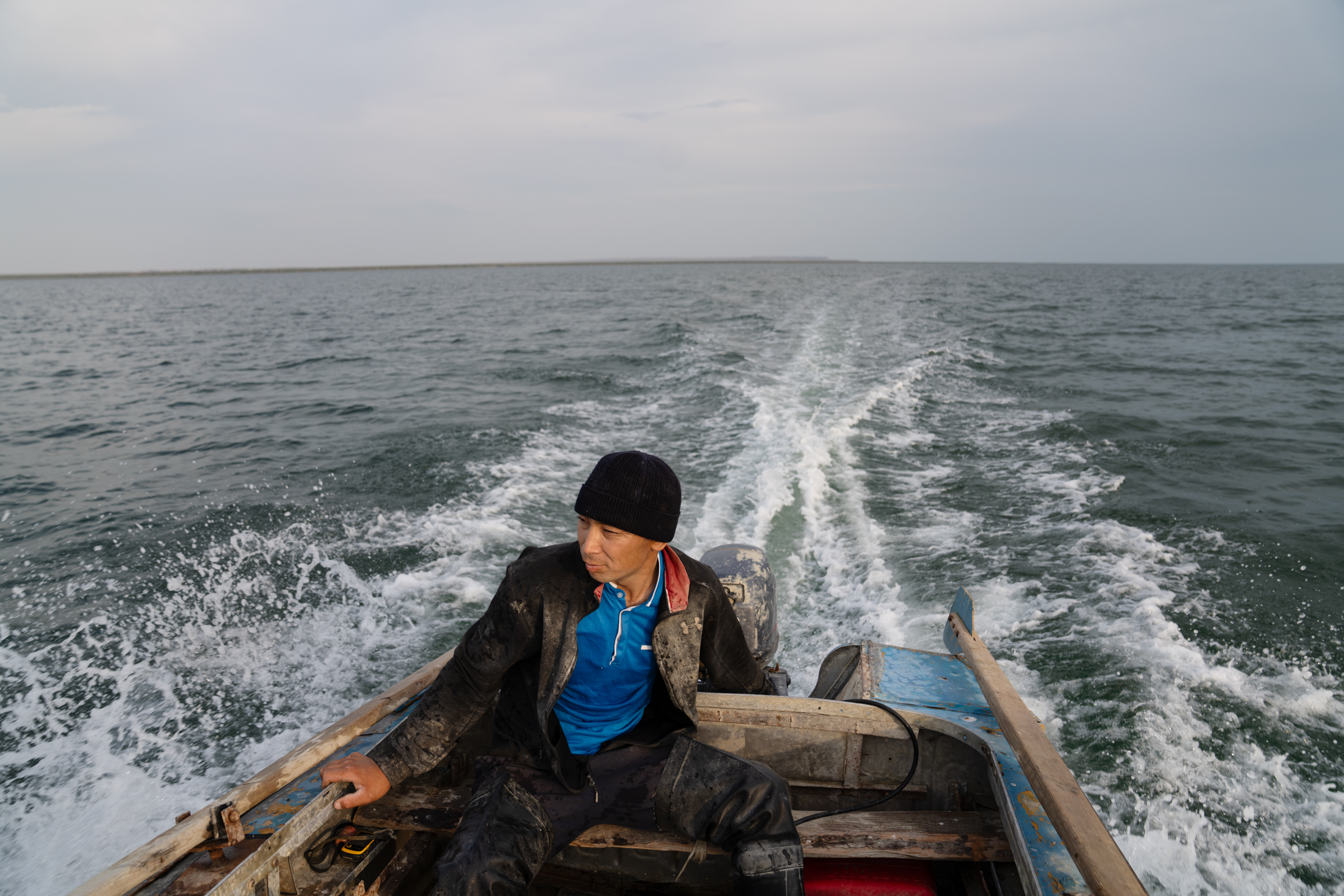 https://apps.npr.org/aral-sea-shrinking-map/assets/synced/images/AralSea-Toned_DSC9138.jpg