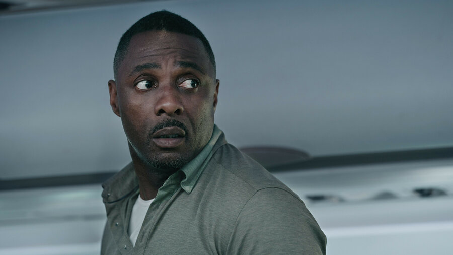 Idris Elba in <em>Hijack</em>