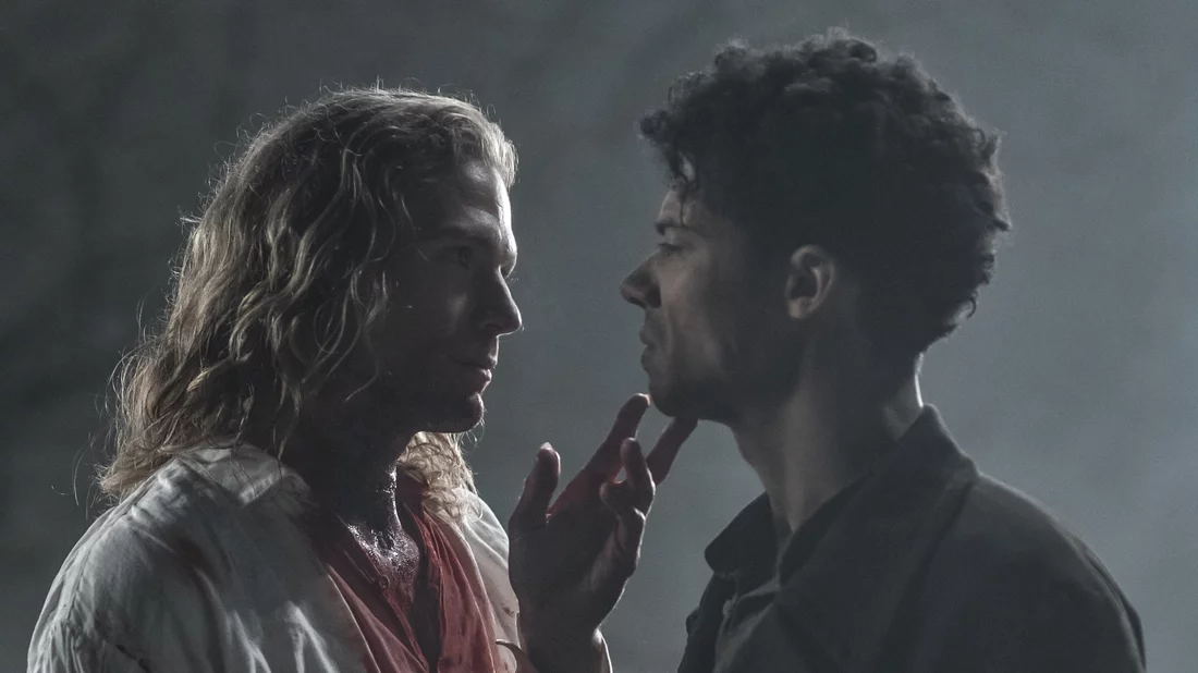 Sam Reid and Jacob Anderson in </em>Interview With the Vampire.</em>