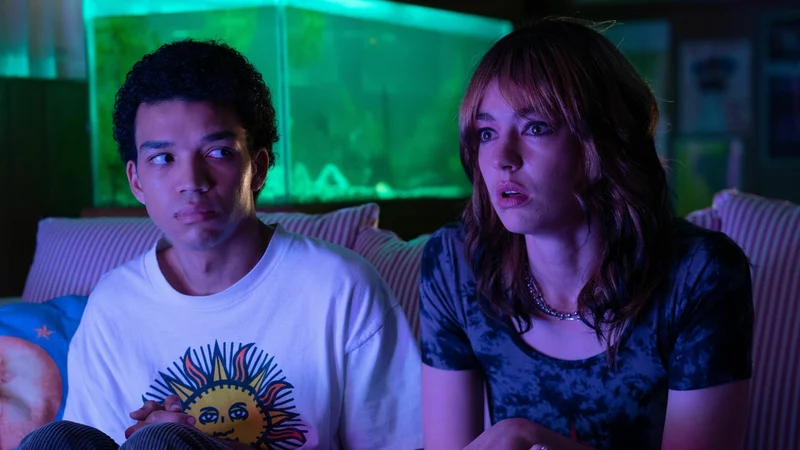 Justice Smith and Brigette Lundy-Paine in </em>I Saw The TV Glow.</em>